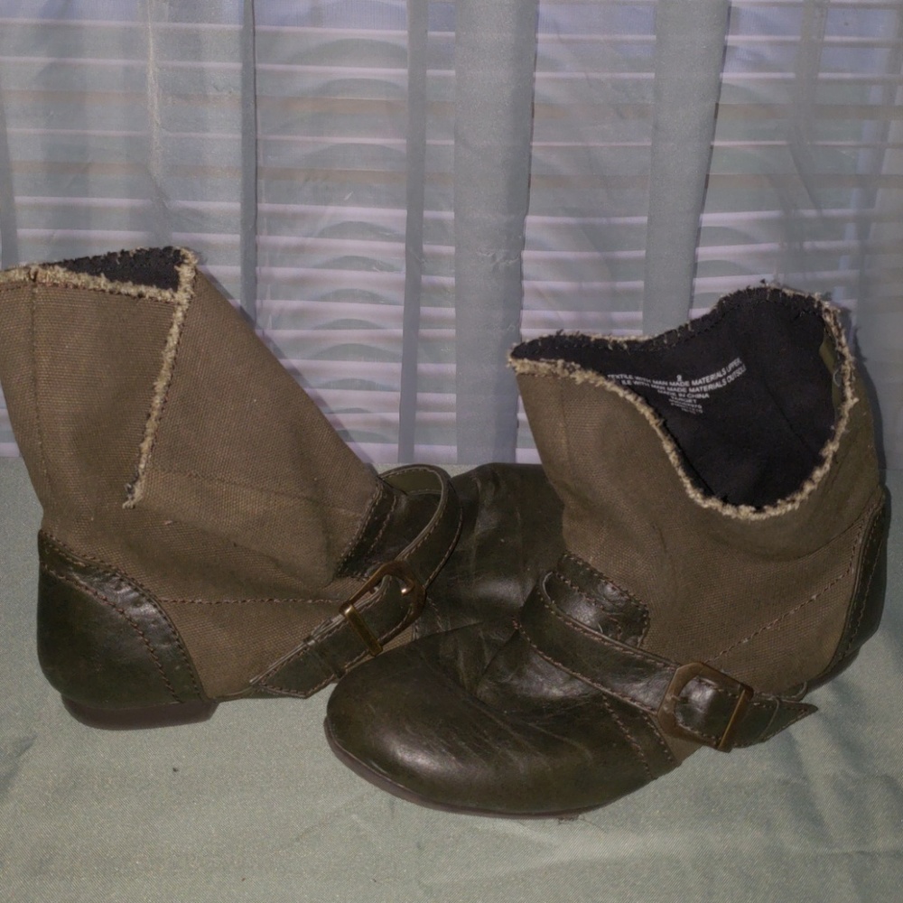 Vintage Style Ankle Boots